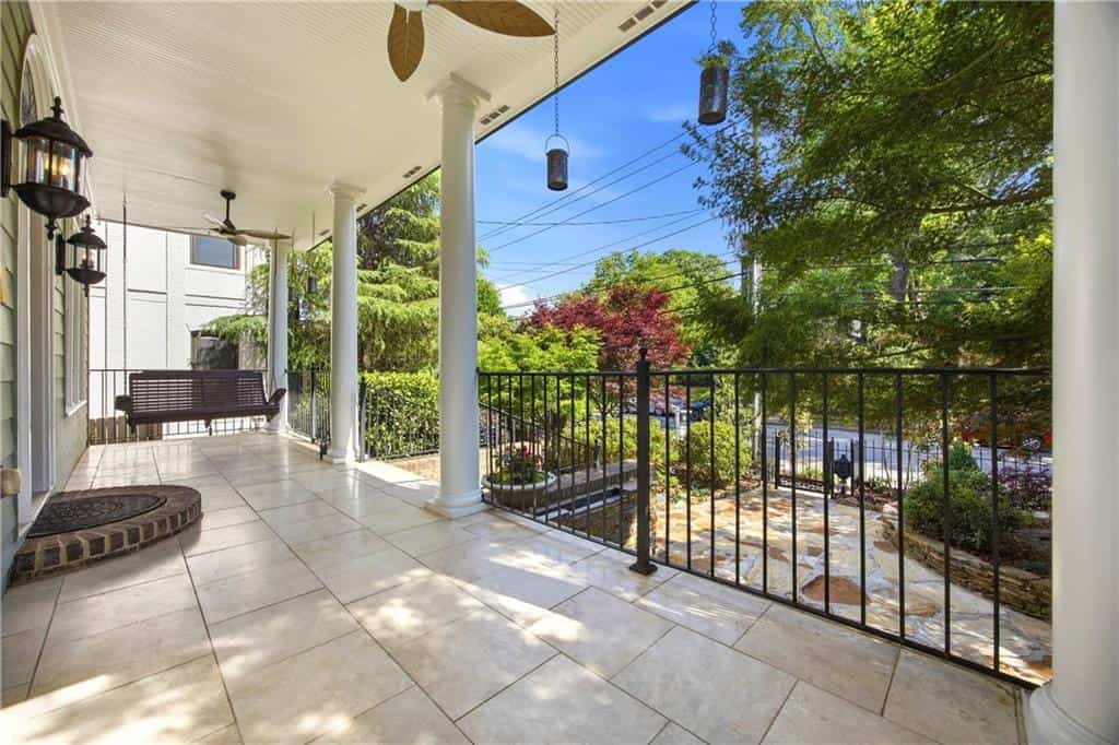 Listing photo 4