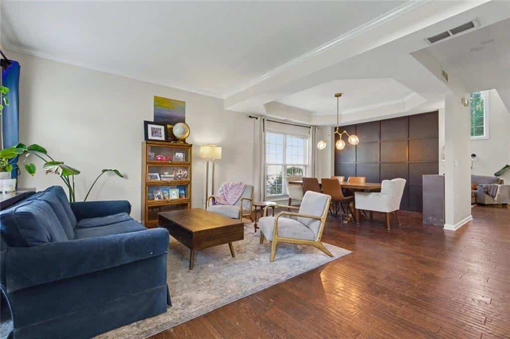 Listing photo 6