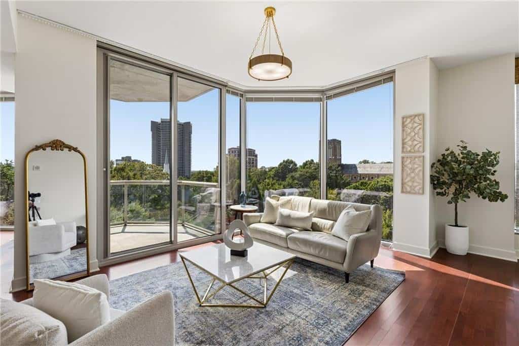 Listing photo 6