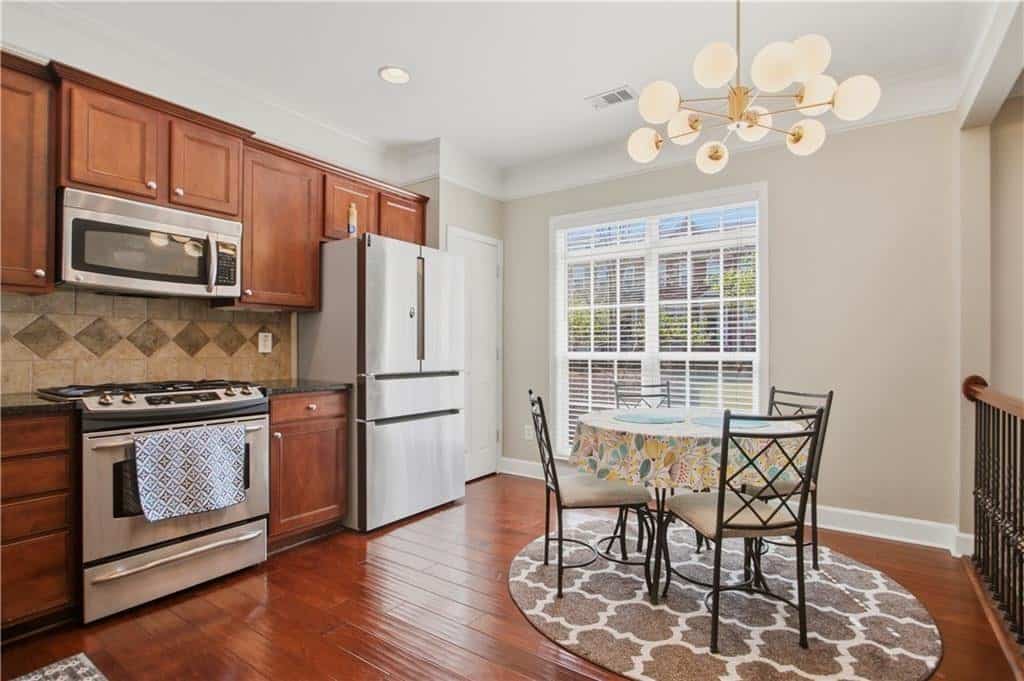 Listing photo 6