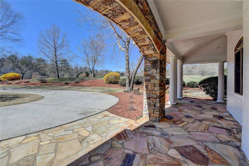 Listing photo 6