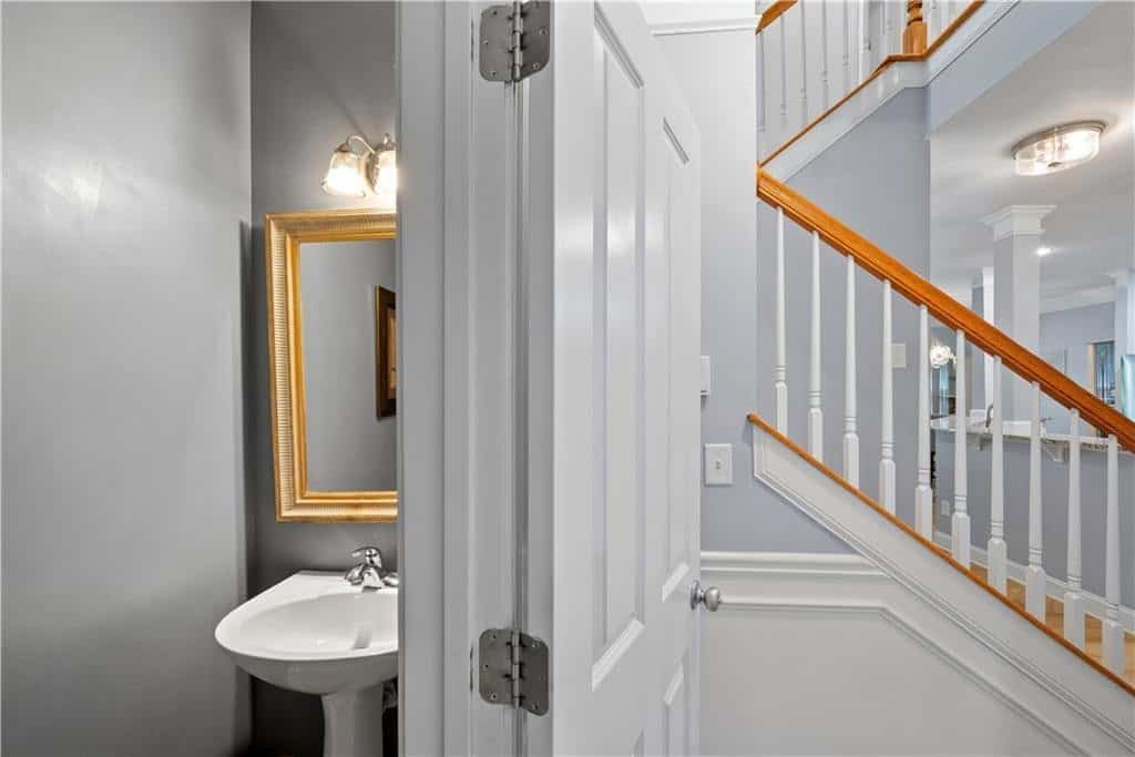 Listing photo 6