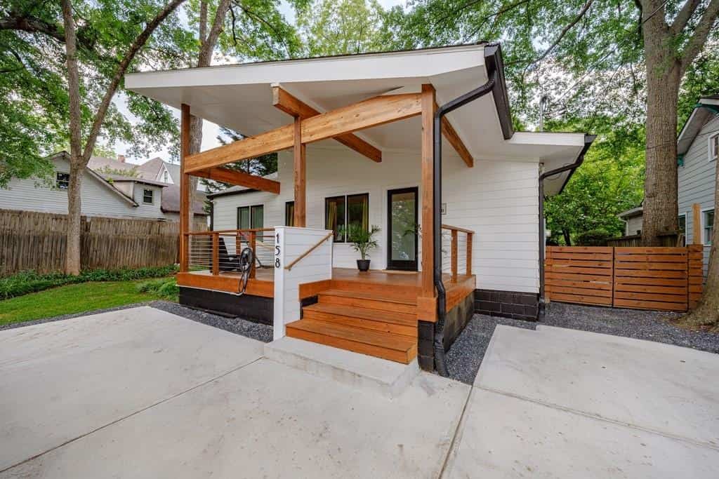 Listing photo 3