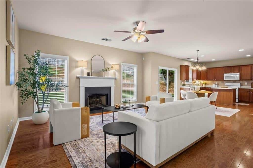 Listing photo 6