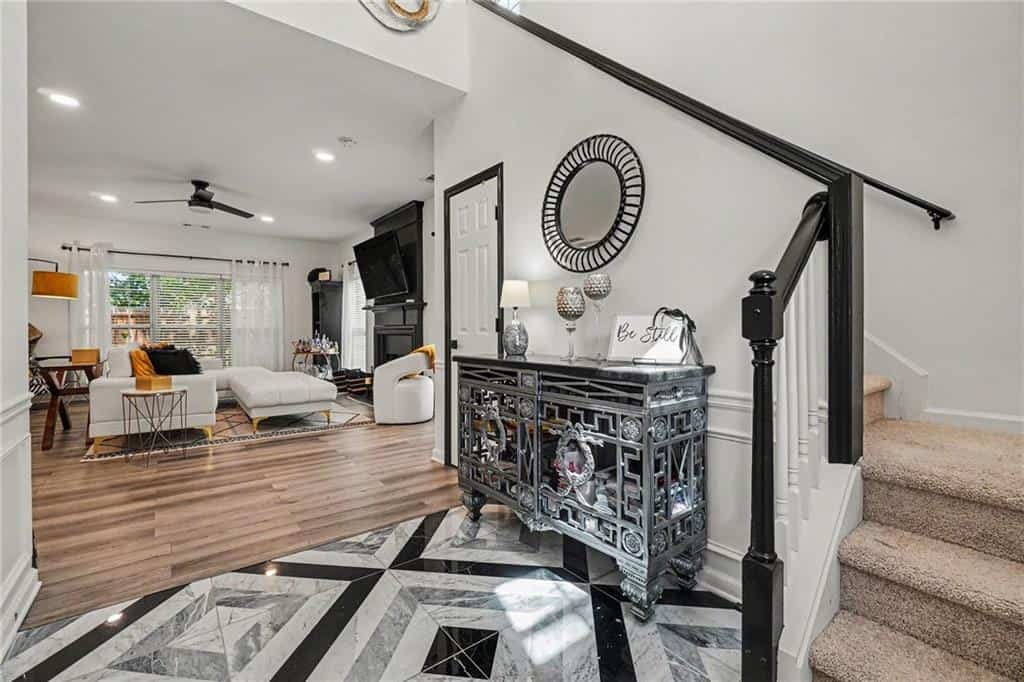 Listing photo 6