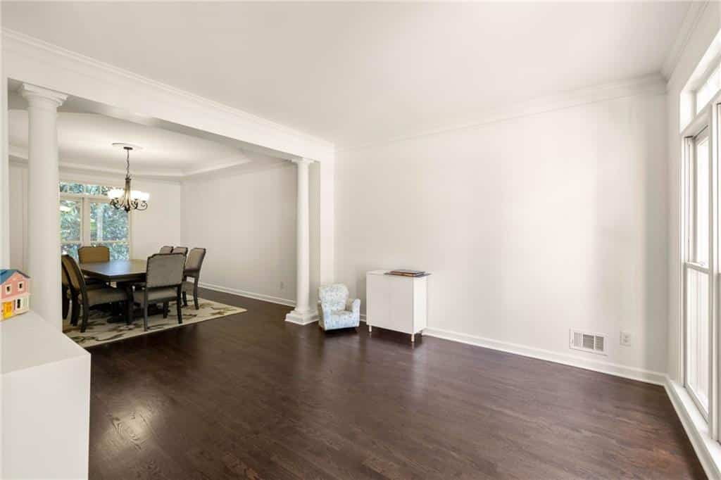Listing photo 6