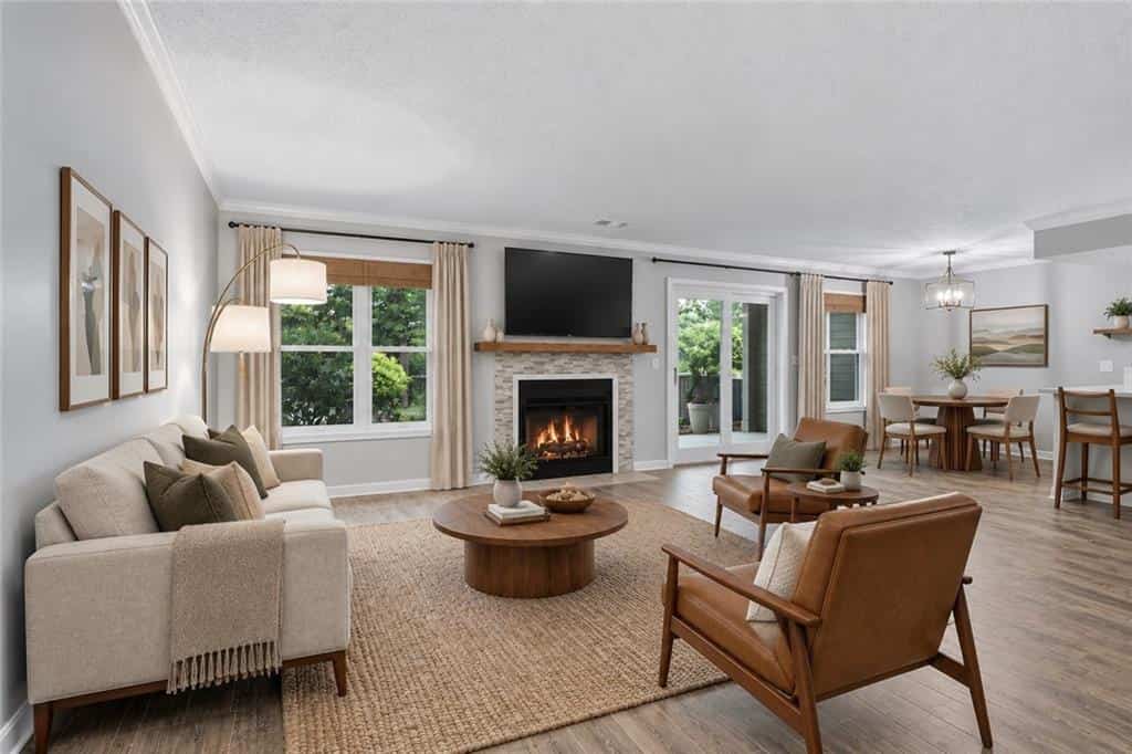 Listing photo 2