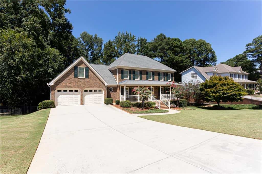 Listing photo 3