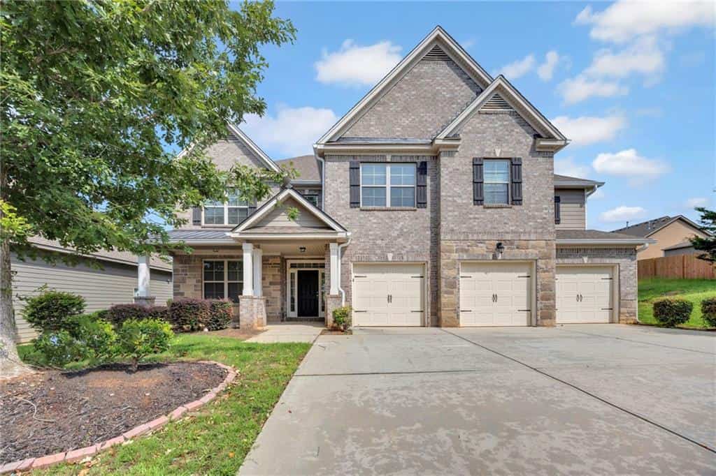 910 Southfork Drive, Loganville, GA 30052