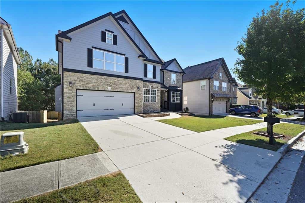 Listing photo 3