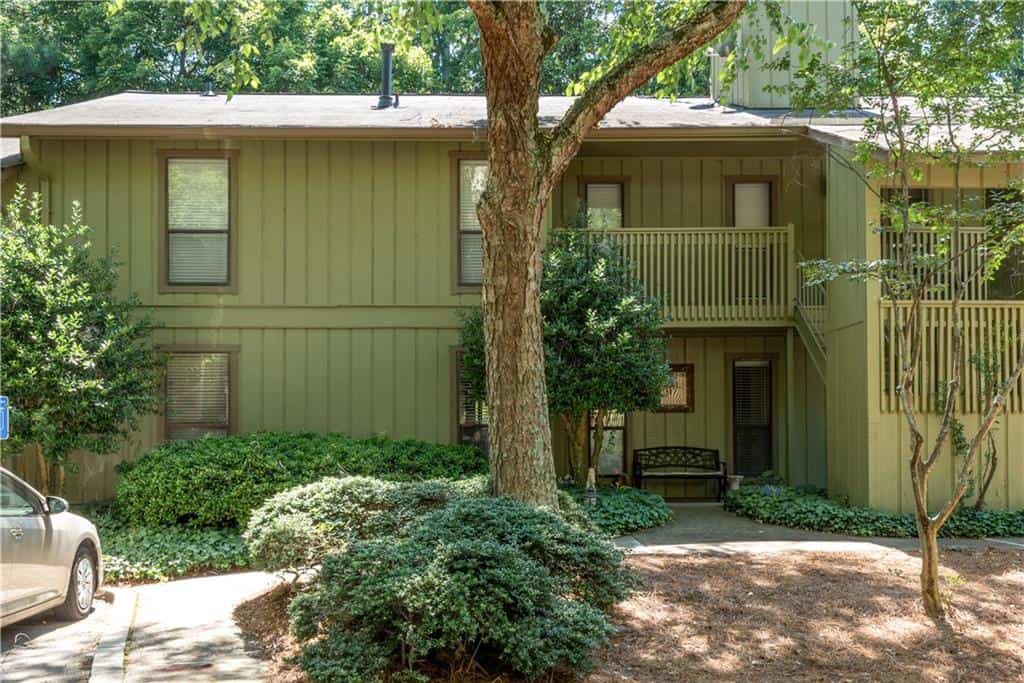 605 Dunbar Drive 605 #605, Dunwoody, GA 30338