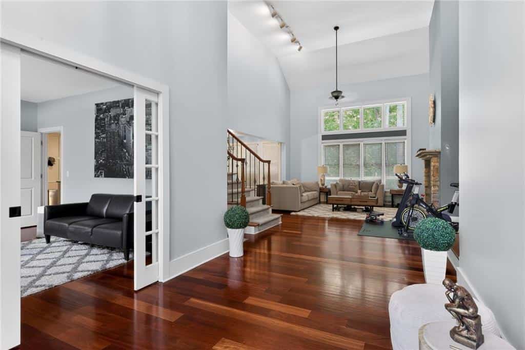 Listing photo 6