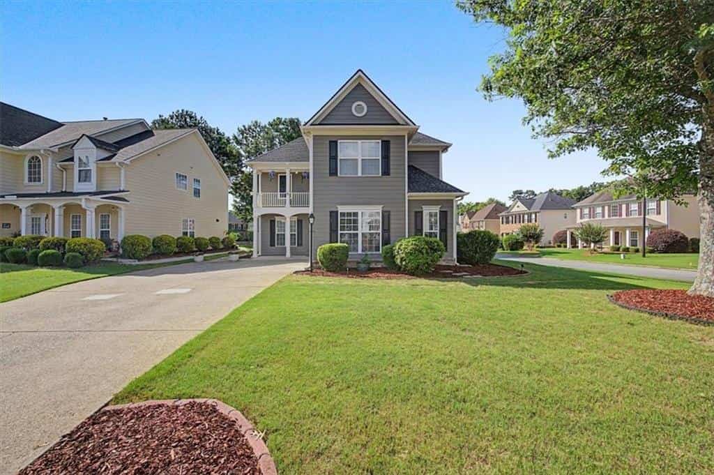 Listing photo 3