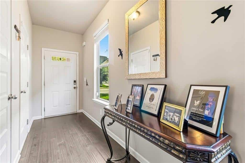 Listing photo 4