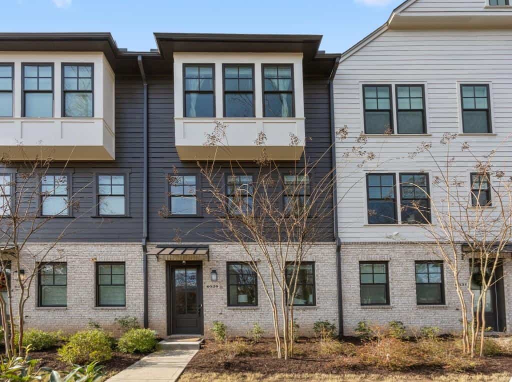 6529 Beacon Drive, Sandy Springs, GA 30328