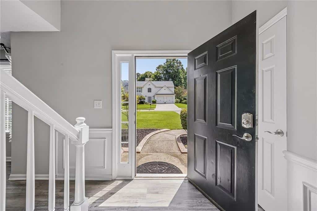 Listing photo 6