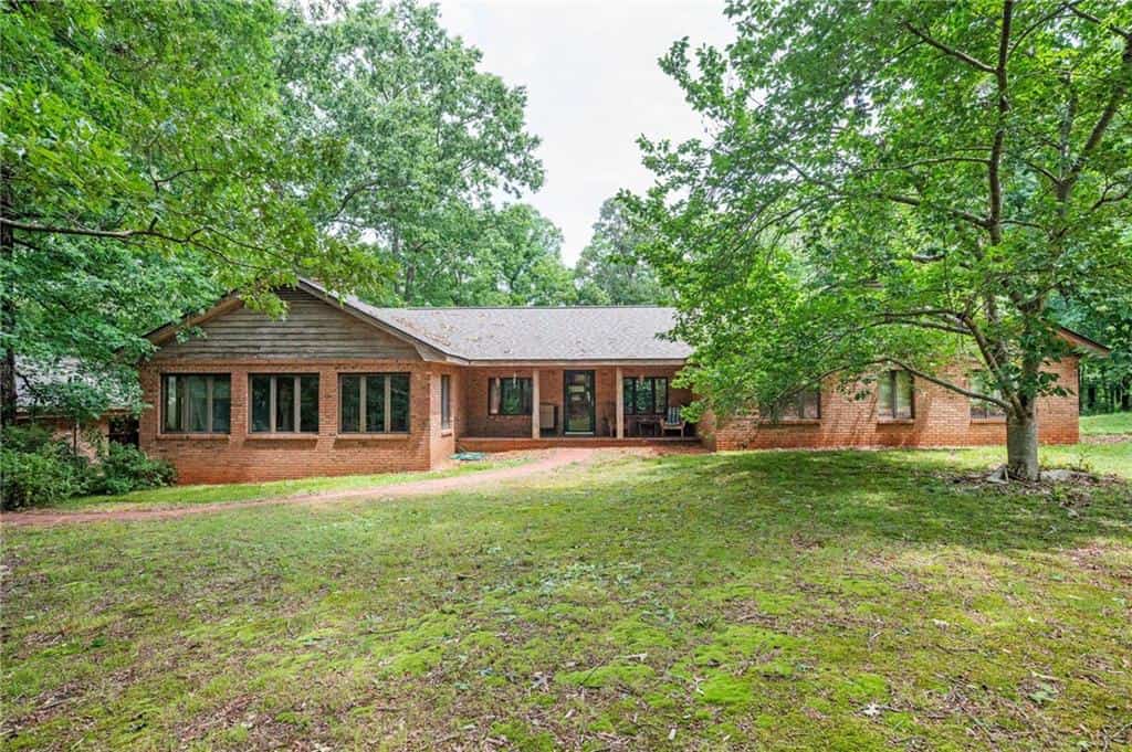 801 Buford Carey Road, Hull, GA 30646