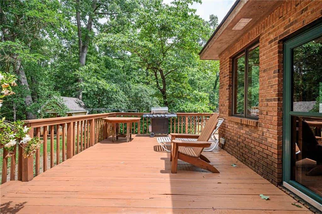 Listing photo 6