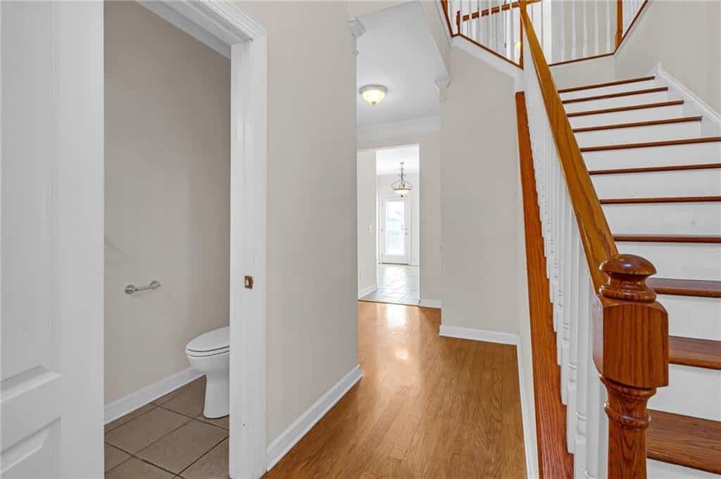 Listing photo 6