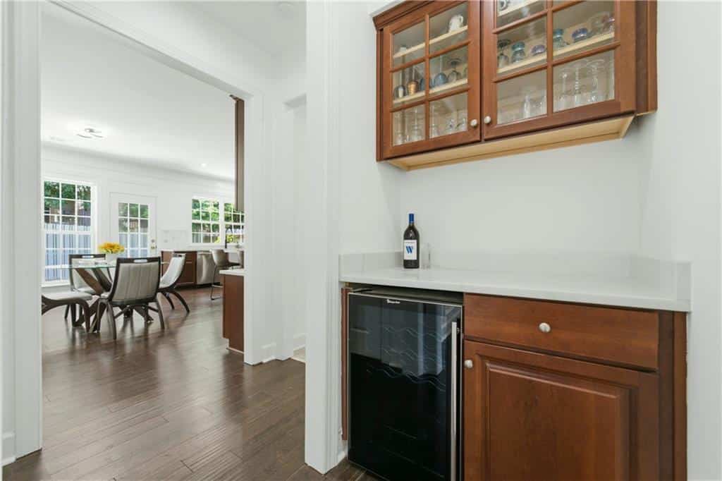 Listing photo 6