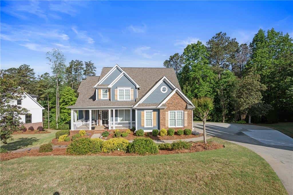 4452 Sandhurst Place, Flowery Branch, GA 30542