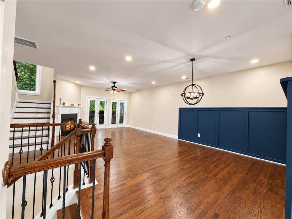 Listing photo 6