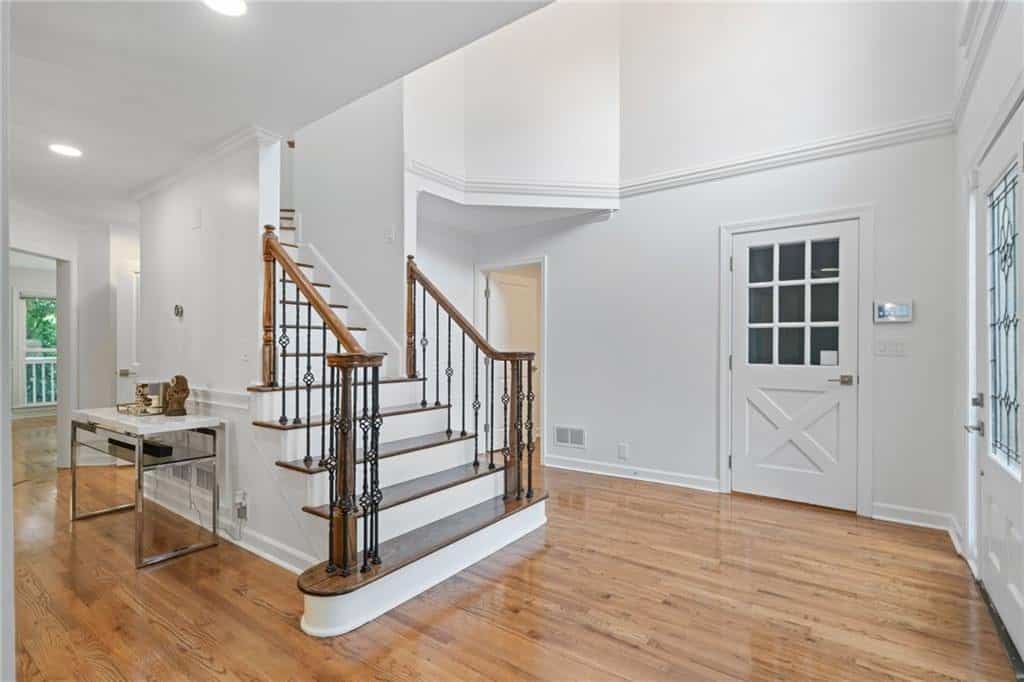 Listing photo 6