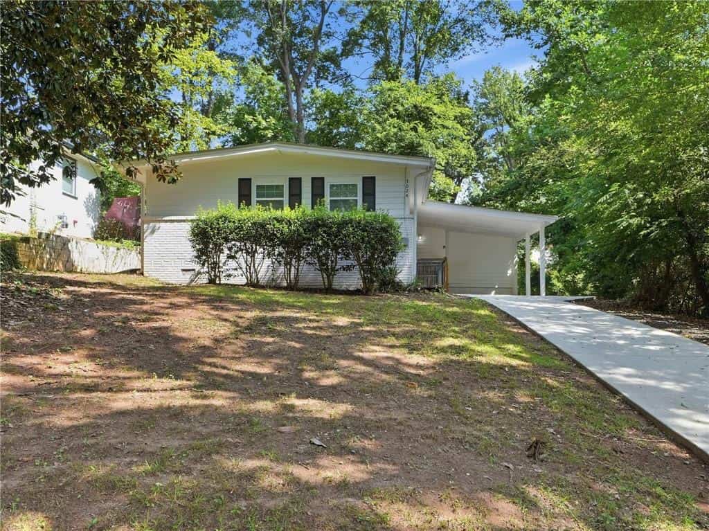3024 Pasadena Drive, Decatur, GA 30032