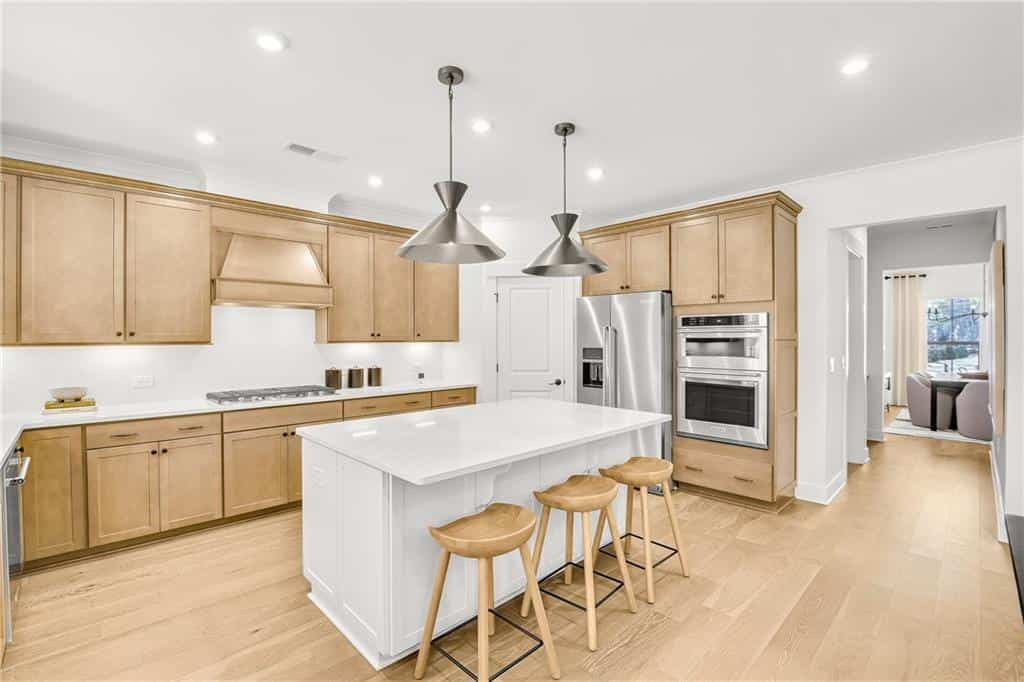 Listing photo 6
