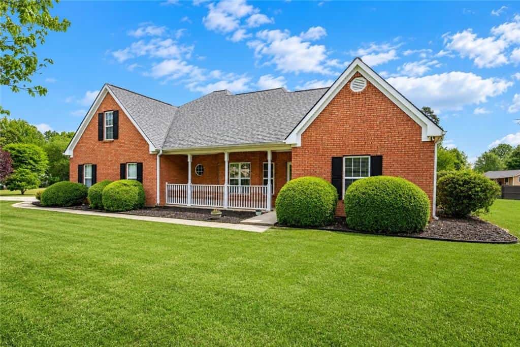 3057 Biltmore Woods Drive, Buford, GA 30519