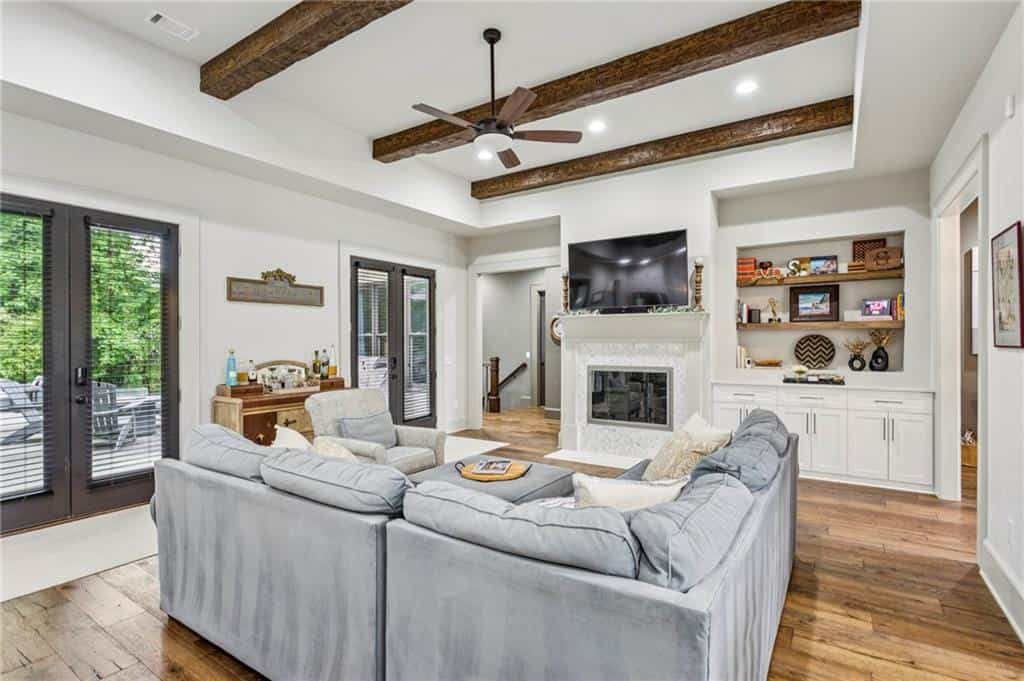Listing photo 6