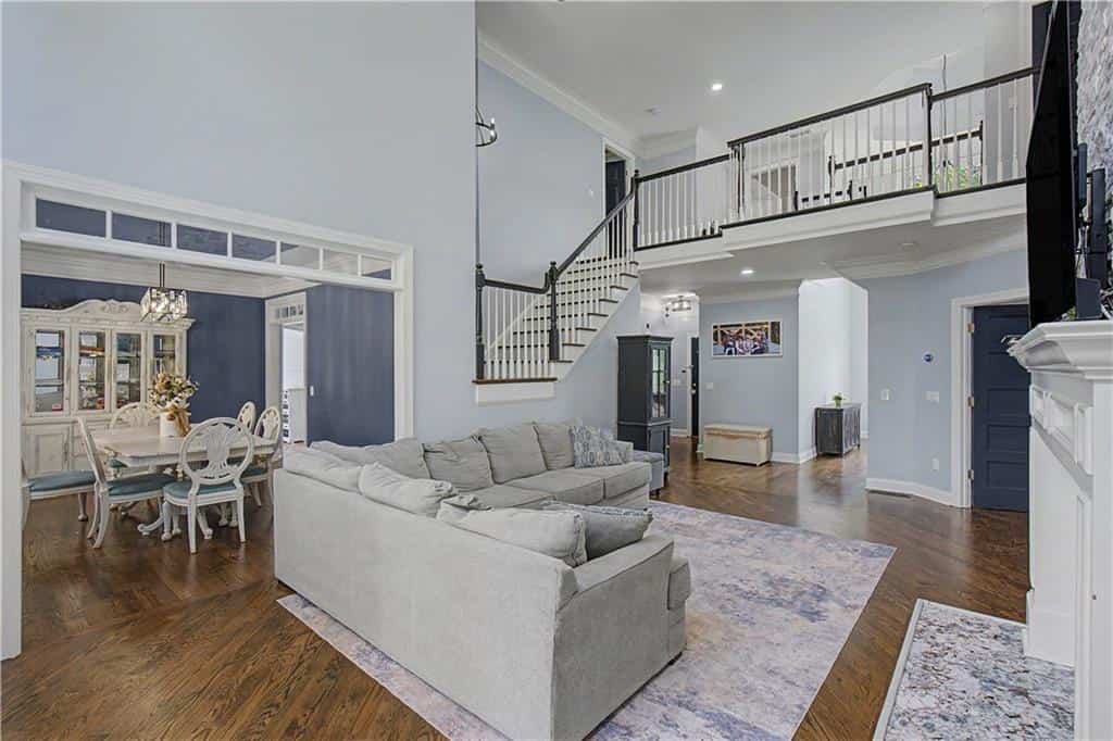 Listing photo 6