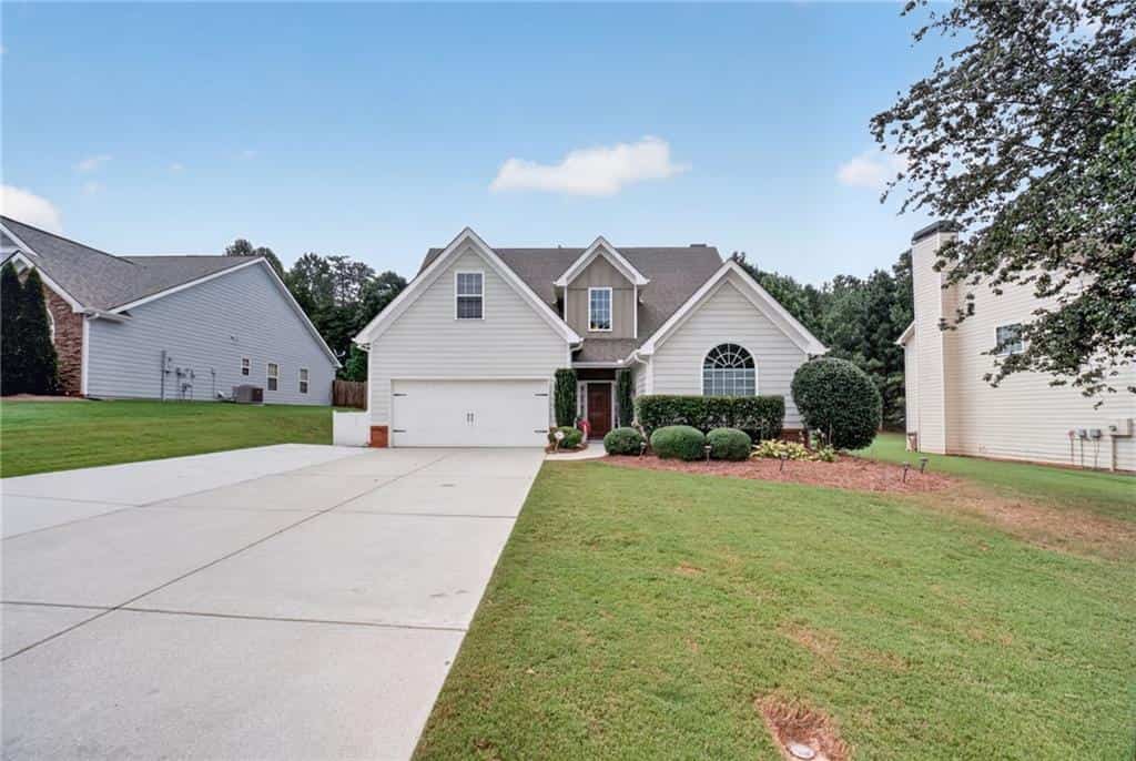 Listing photo 2