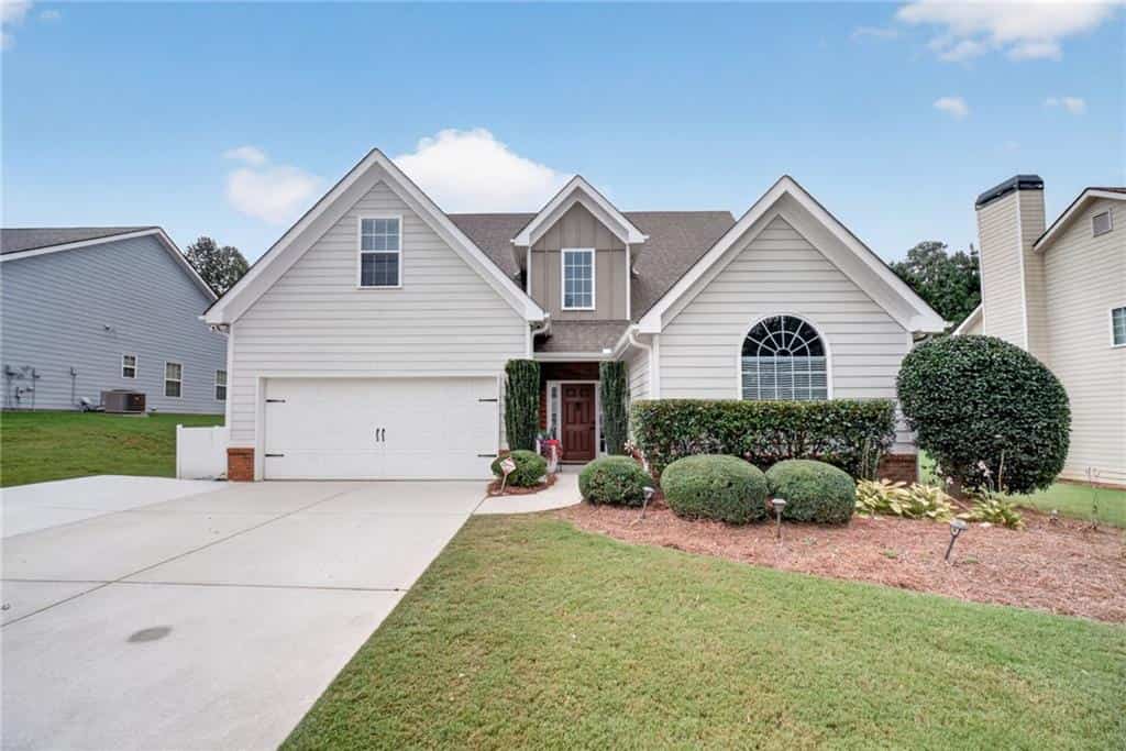 6280 Cove Creek Drive, Flowery Branch, GA 30542