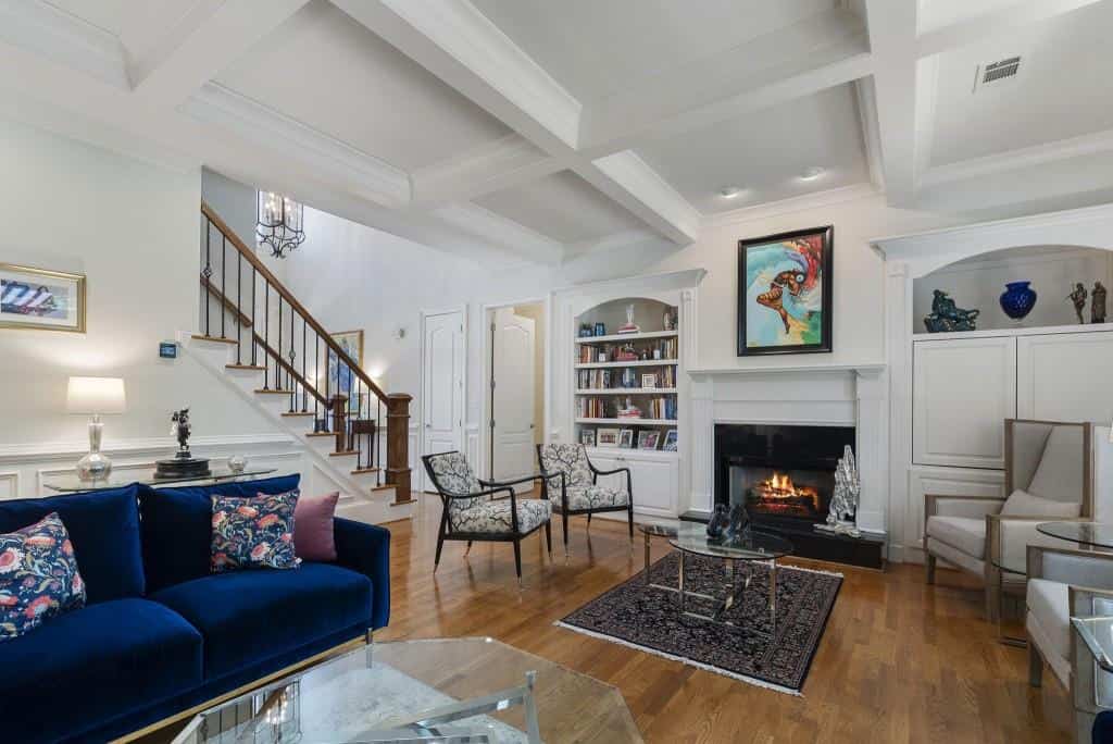 Listing photo 6