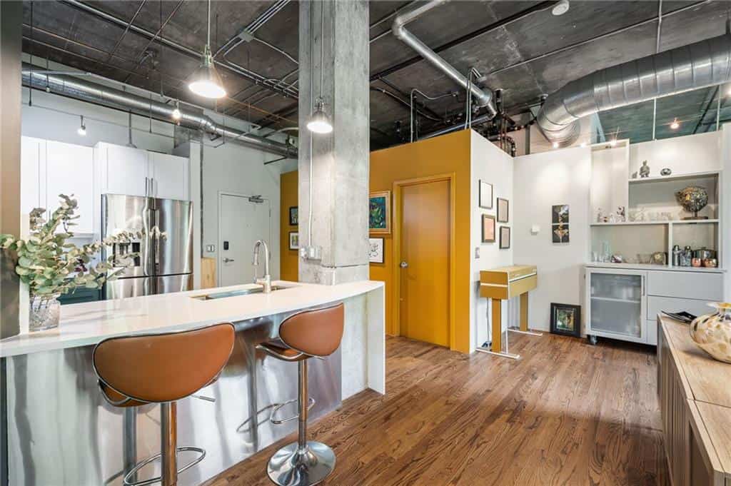 Listing photo 6