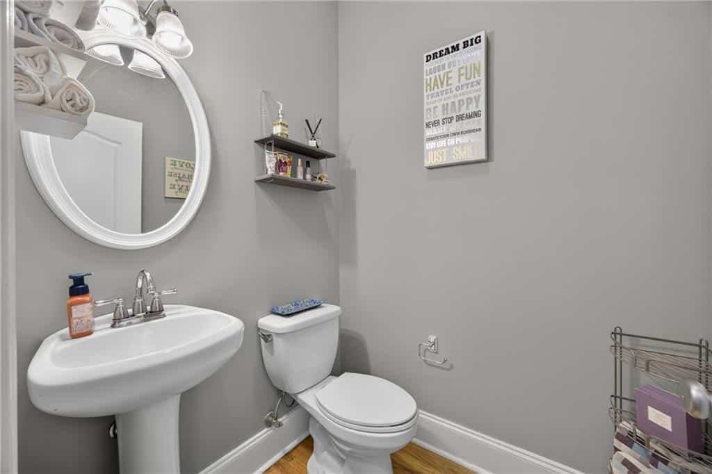 Listing photo 6