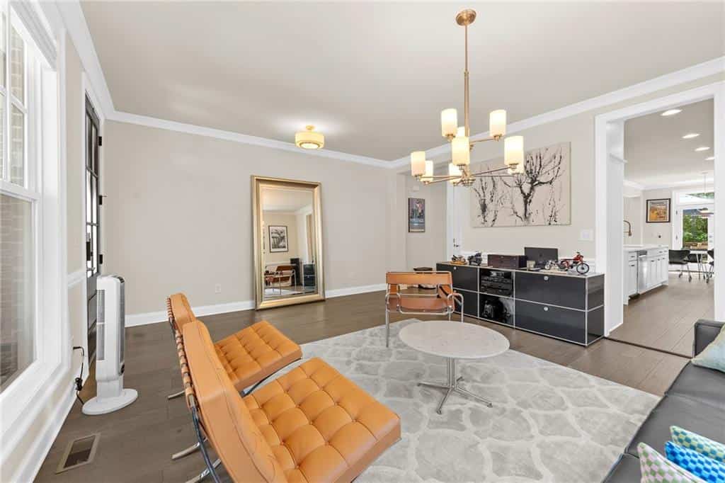 Listing photo 6