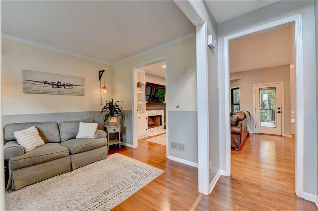 Listing photo 6