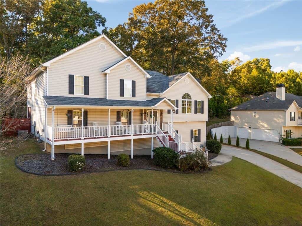 Listing photo 3