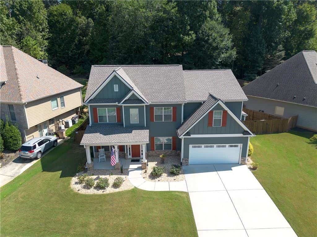 Listing photo 2