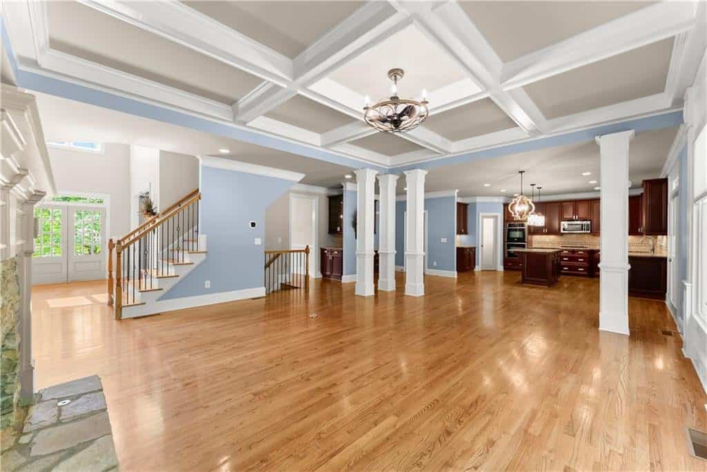 Listing photo 6