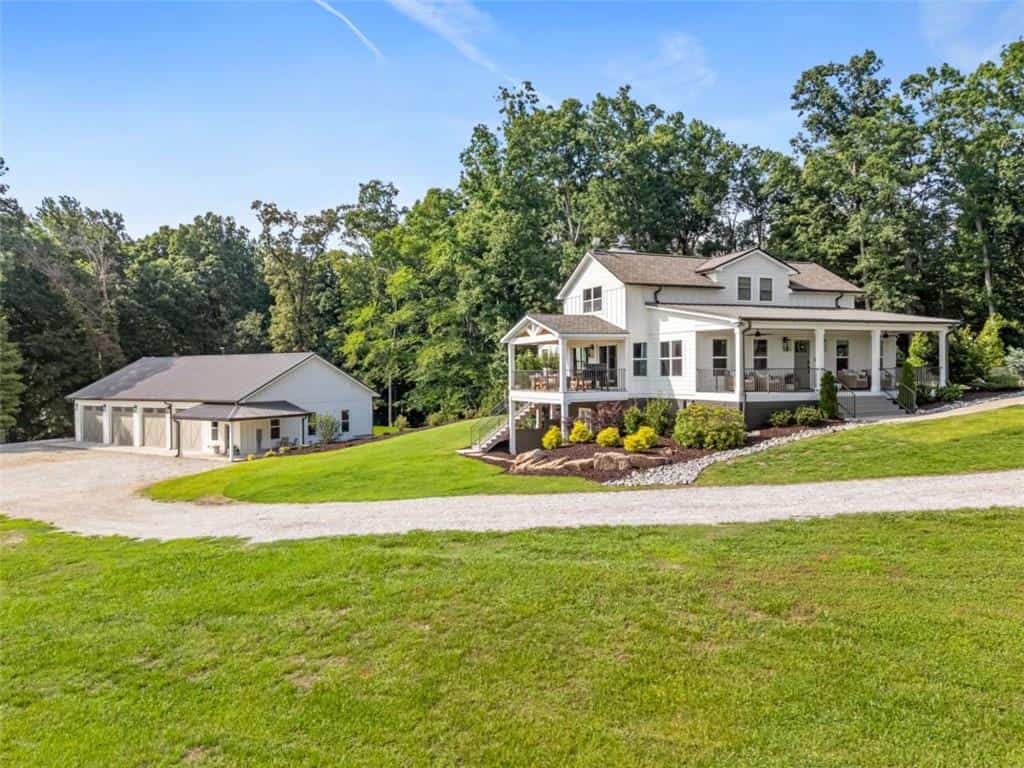 305 Rolling Acres Court, Jefferson, GA 30549