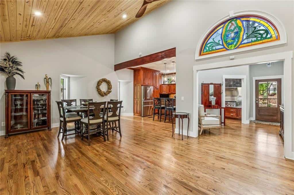 Listing photo 6