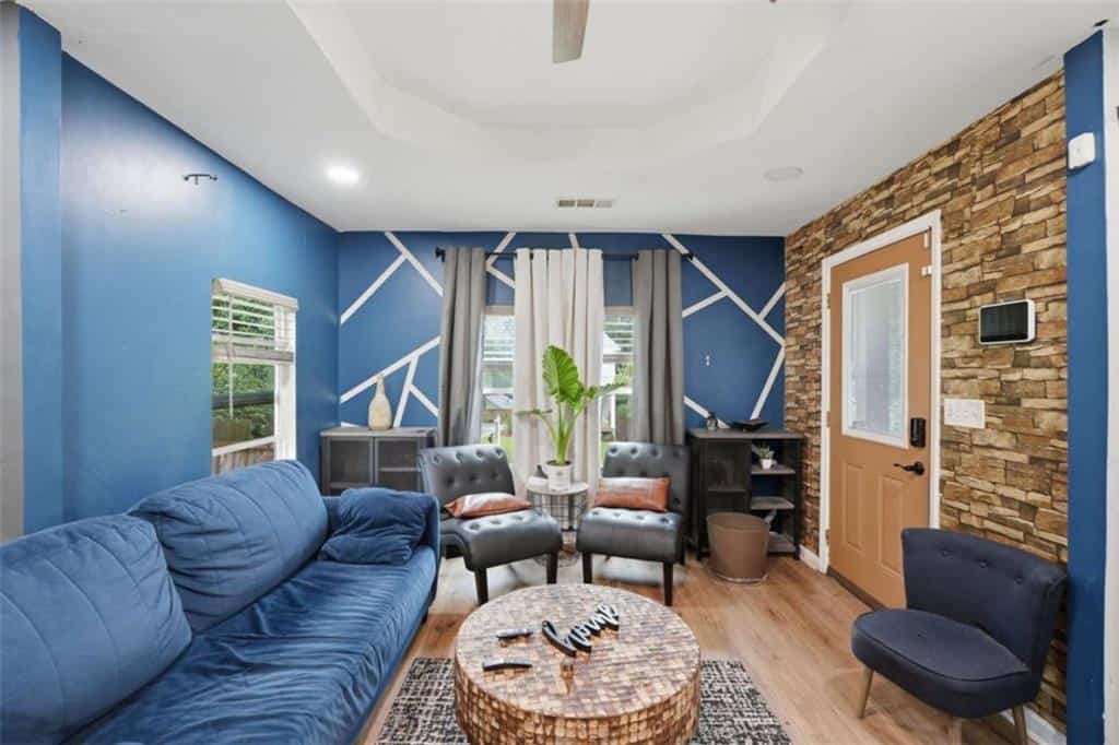 Listing photo 6