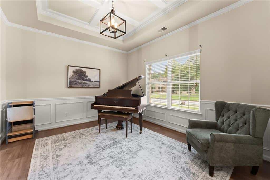 Listing photo 6