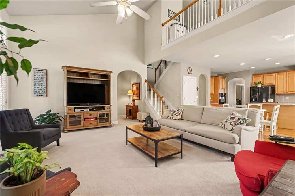 Listing photo 6