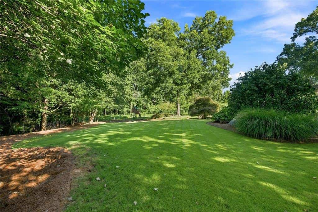 Listing photo 6
