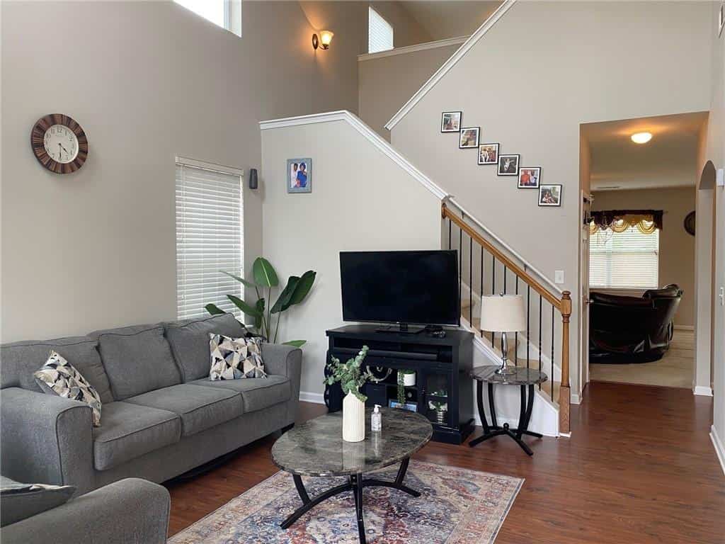 Listing photo 4