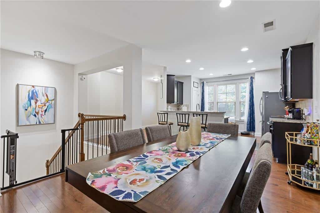 Listing photo 6